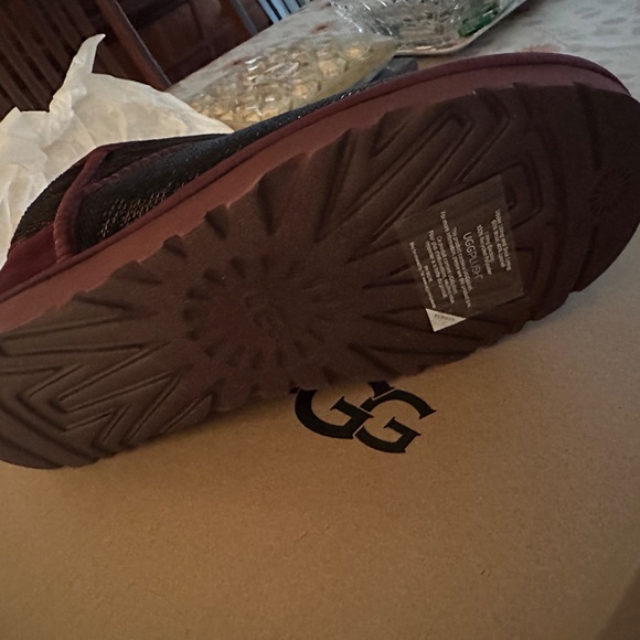 New UGG Classic Ultra Mini Mirror Ball Boots wide grape sequins Size 8 - Picture 10 of 12